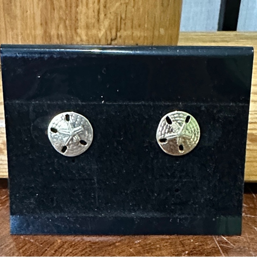 Gold Tone Sand Dollar Post Earrings Cape Cod Gift 🎁 wrapped